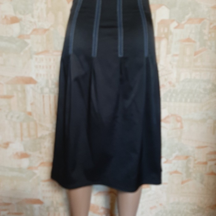 РОЗПРОДАЖ!!! Спідниця чорна зі складами 42,44,48р.
