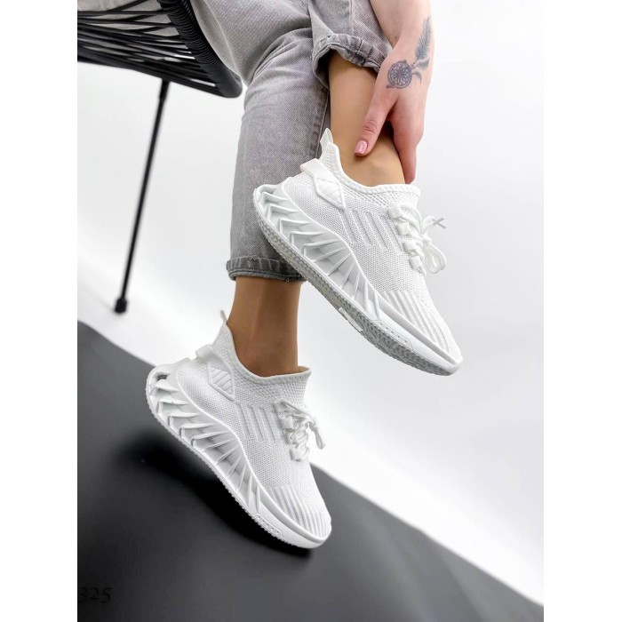 Кросівки жіночі текстиль білі на 36р.