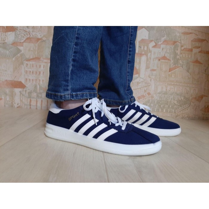 РОЗПРОДАЖ! Кросівки екозамша з білими смужками темно-синього кольору на 39,40р