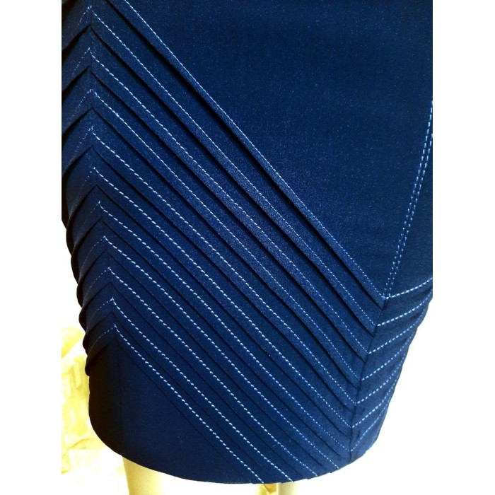 РОЗПРОДАРУНОК! Стильна спідниця олівець темно-синього кольору 50p