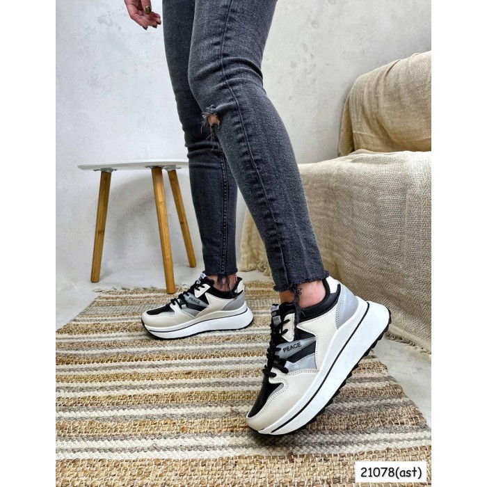 Кроссовки женские эко-кожа беж с серым на 35,37р