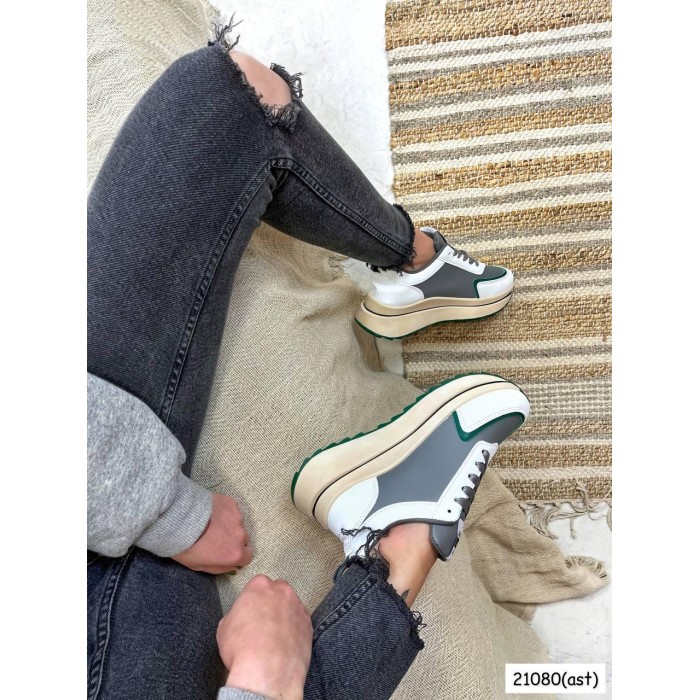 Кроссівки еко-шкіра жіночі сірі с зеленим на 35.5,37,39,40р