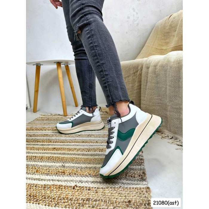 Кроссівки еко-шкіра жіночі сірі с зеленим на 35.5,37,39,40р