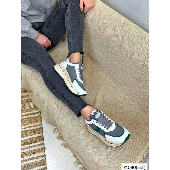 Кроссівки еко-шкіра жіночі сірі с зеленим на 35.5,37,39,40р