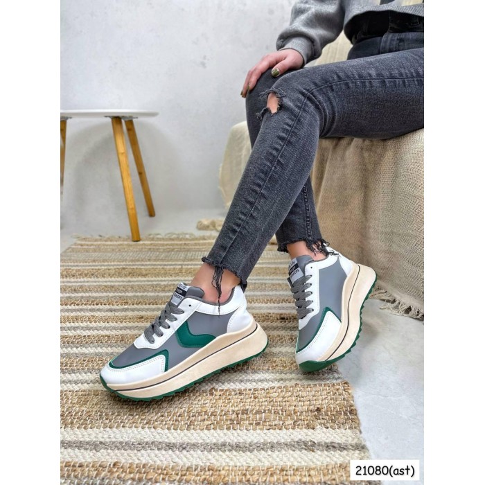 Кроссівки еко-шкіра жіночі сірі с зеленим на 35.5,37,39,40р