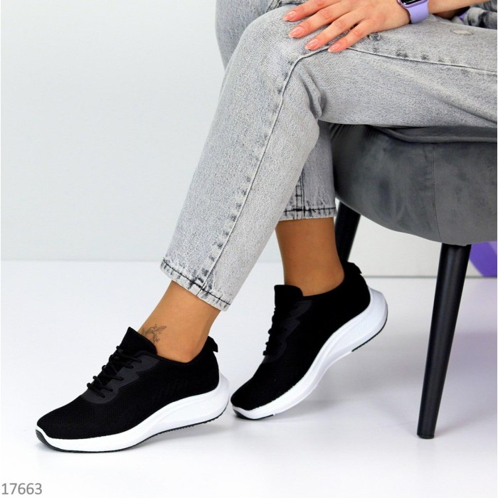 Кросівки 36р жіночі текстиль чорні