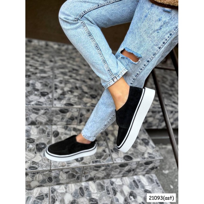 Туфлі/Лофери жіночі натуральна замша чорні 38,40р