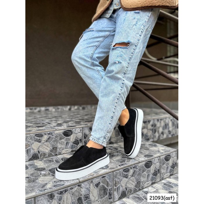 Туфлі/Лофери жіночі натуральна замша чорні 38,40р