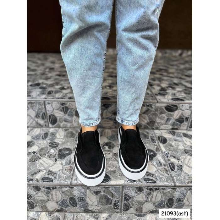 Туфлі/Лофери жіночі натуральна замша чорні 38,40р