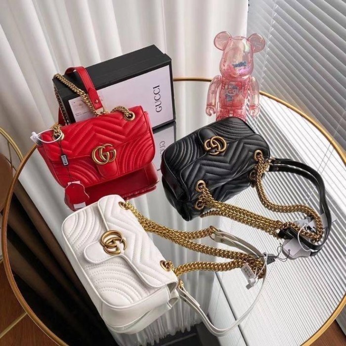 Сумка жіноча натуральна шкіра Червона, Біла, Пудрова, Чорна