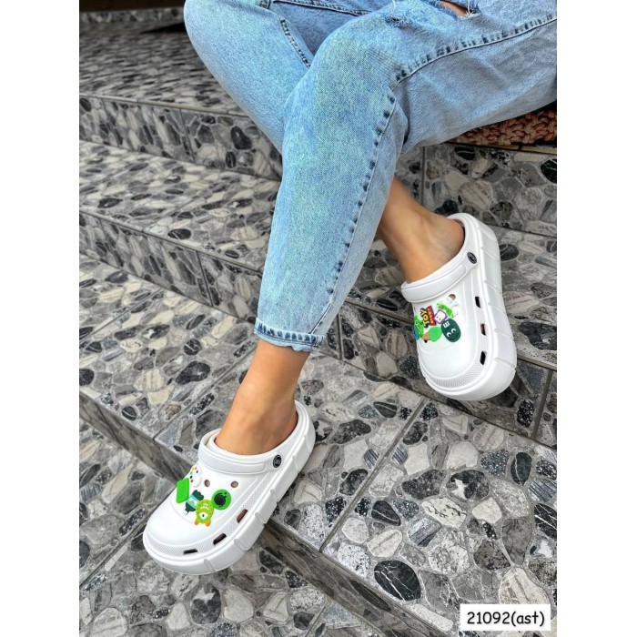 РОЗПРОДАЖ! Крокси LUX на 36,37,38,39,40р білі з джитібсами