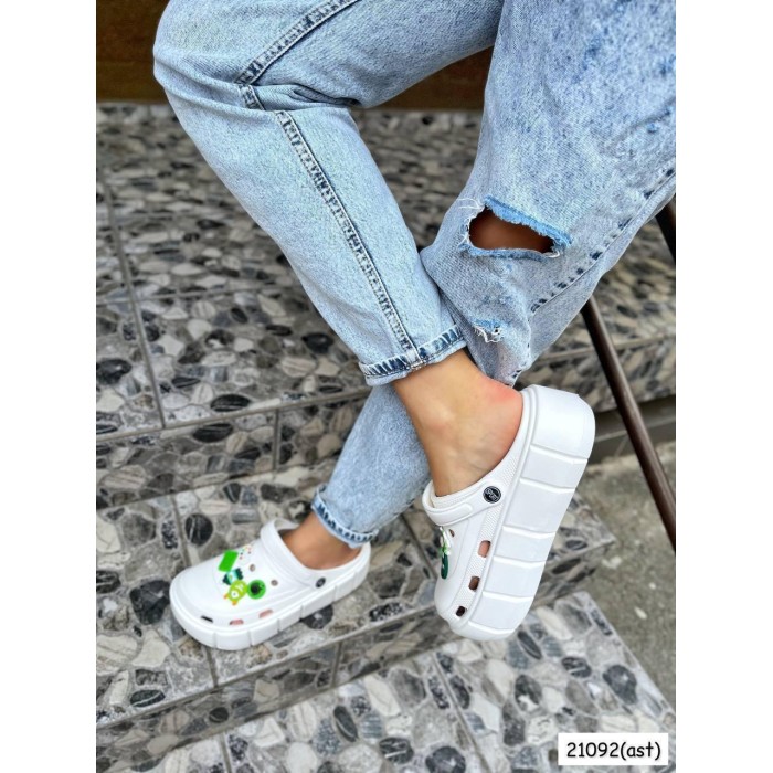 РОЗПРОДАЖ! Крокси LUX на 36,37,38,39,40р білі з джитібсами