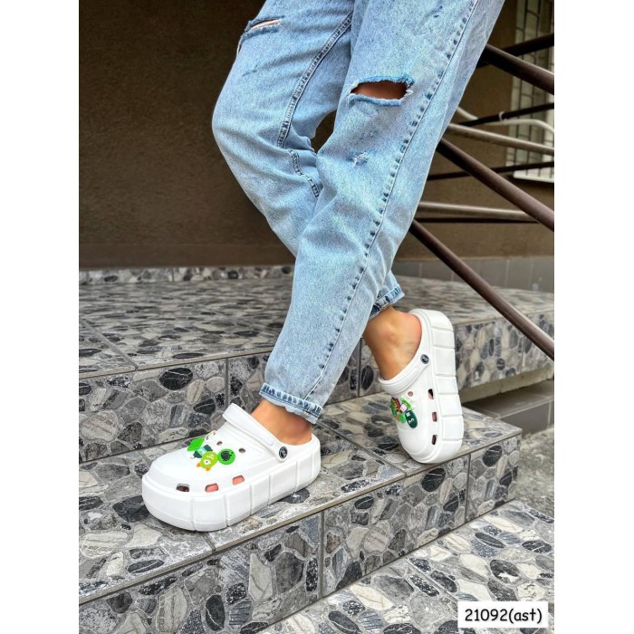 РОЗПРОДАЖ! Крокси LUX на 36,37,38,39,40р білі з джитібсами