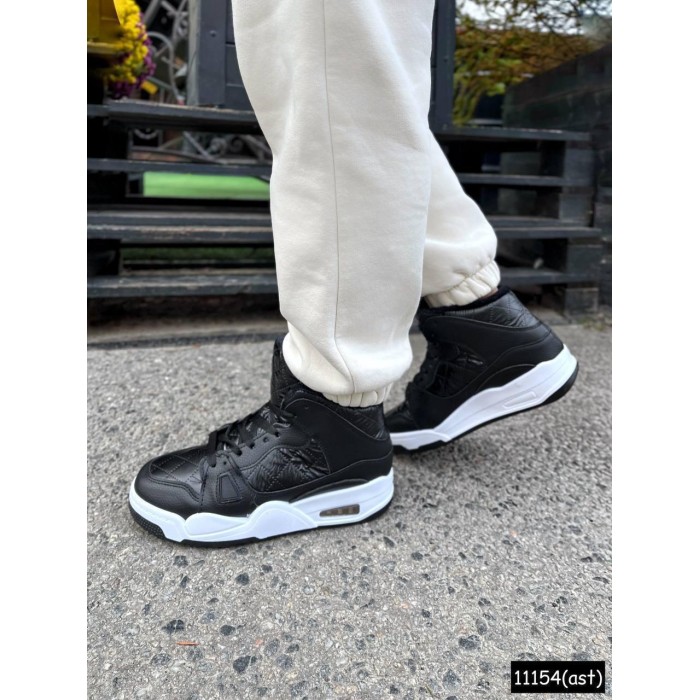 Кросівки женские зима екошкіра/дута плащівка чорні на 35.5р.