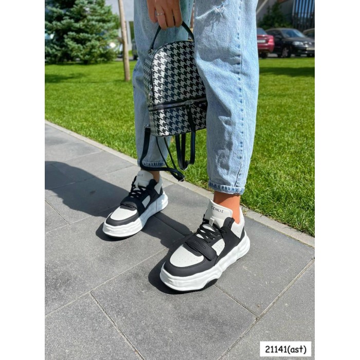 Кроссовки женские натуральная кожа высокие черно/белые на 35.5,39р