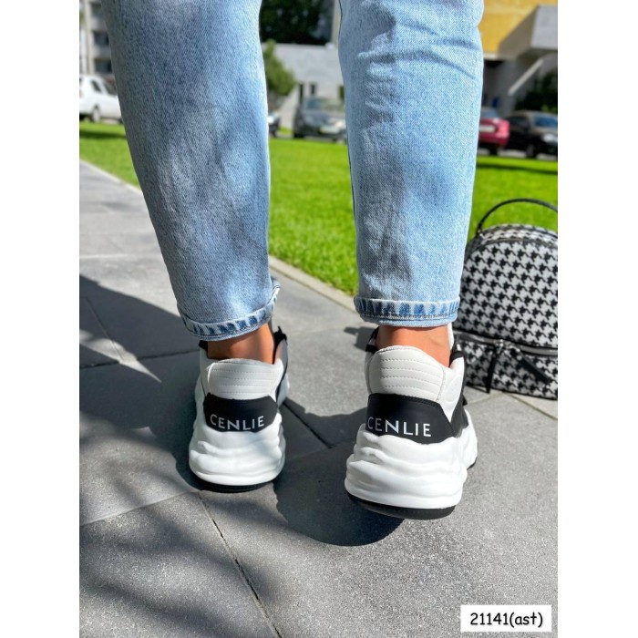 Кроссовки женские натуральная кожа высокие черно/белые на 35.5,39р