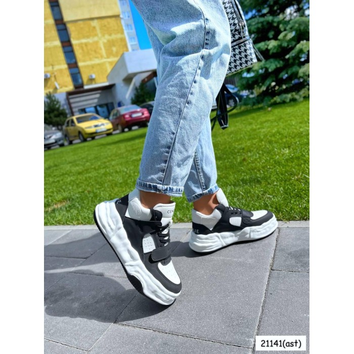 Кроссовки женские натуральная кожа высокие черно/белые на 35.5,39р