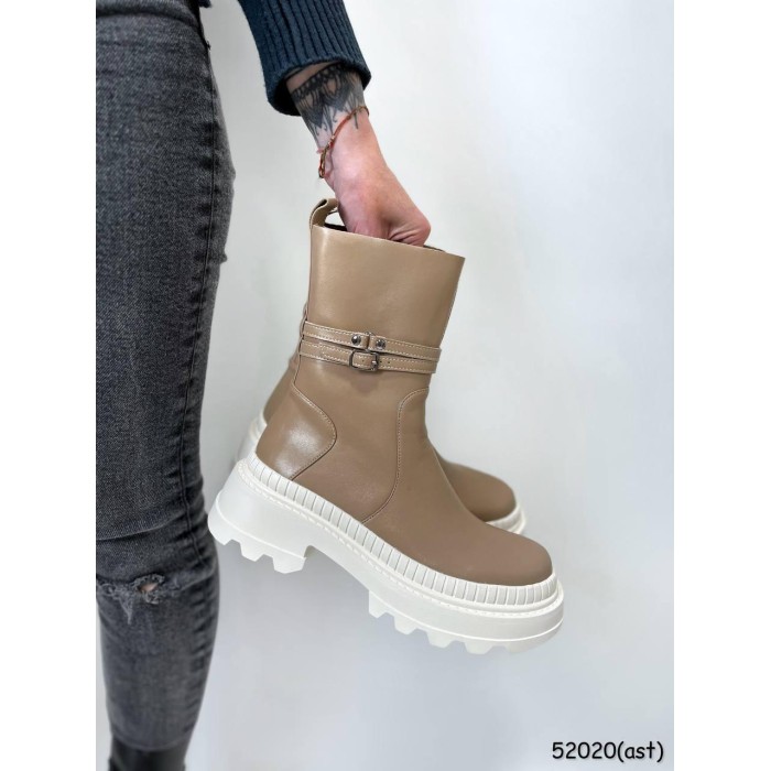 Черевики жіночі/натуральна шкіра беж 36,38,40р