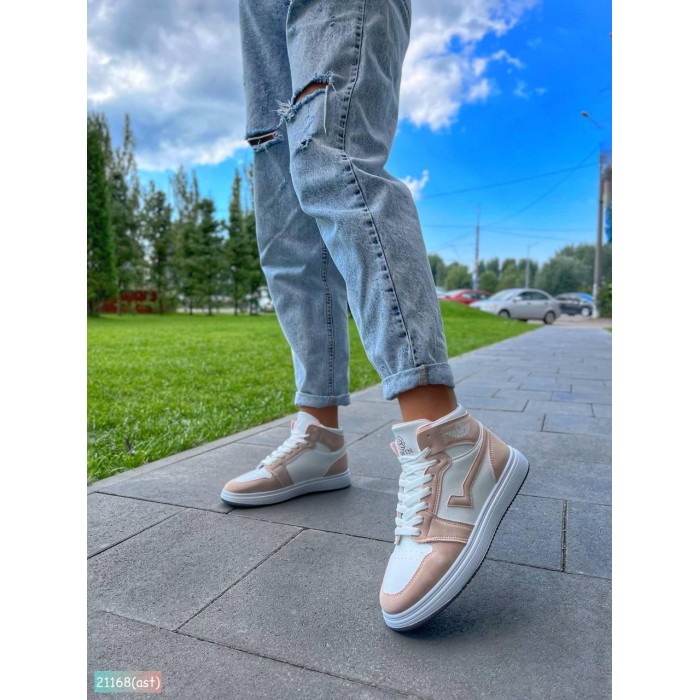 Кросівки жіночі еко-шкіра/еко-нубук колір-білий/рожевий на 35.5,36,37,39р