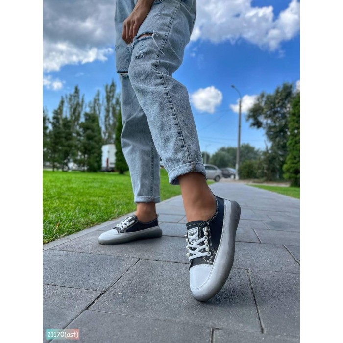 Кеди жіночі натуральна шкіра білі/чорні на 35,5р