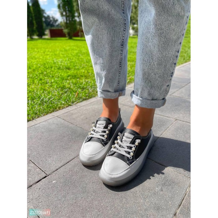 Кеди жіночі натуральна шкіра білі/чорні на 35,5р