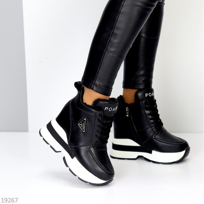 Снікерси жіночі зимові екошкіра чорні на 35.5,38,40р.