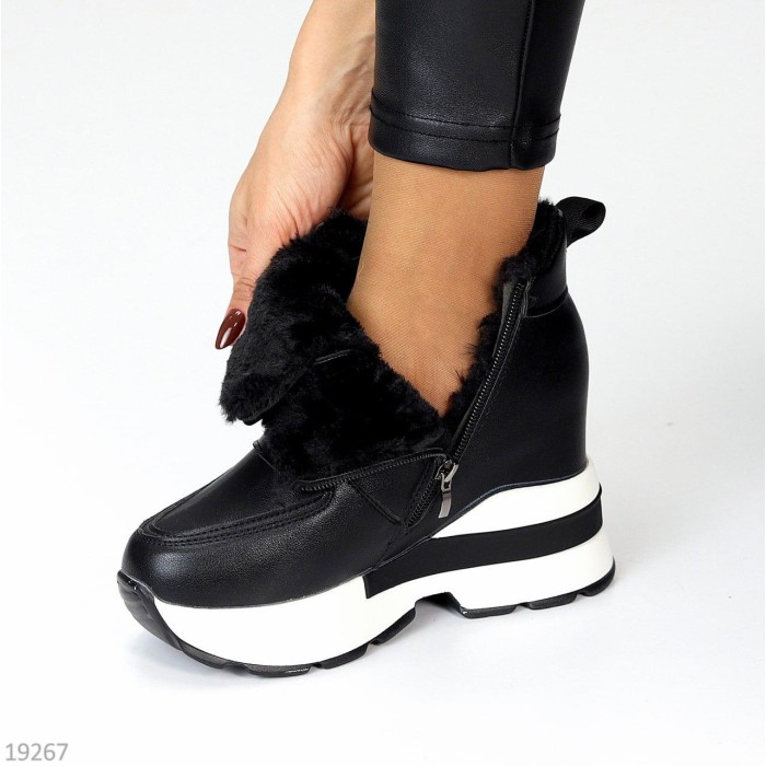 Снікерси жіночі зимові екошкіра чорні на 35.5,38,40р.