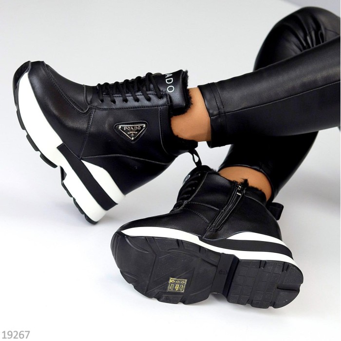 Снікерси жіночі зимові екошкіра чорні на 35.5,38,40р.