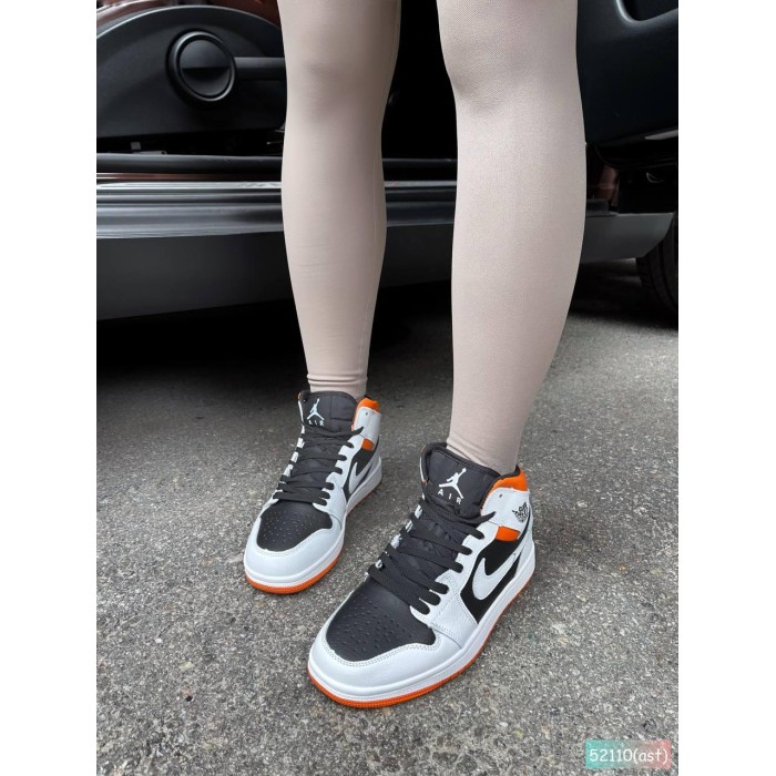 Кросівки жіночи кольорові натуральна шкіра всередині текстиль кольорові на 37р