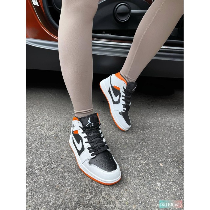 Кросівки жіночи кольорові натуральна шкіра всередині текстиль кольорові на 37р