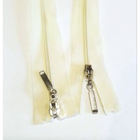 Блискавка роз'ємна 67см на 2 бігунки тип Спіраль Т-3 молочного кольору