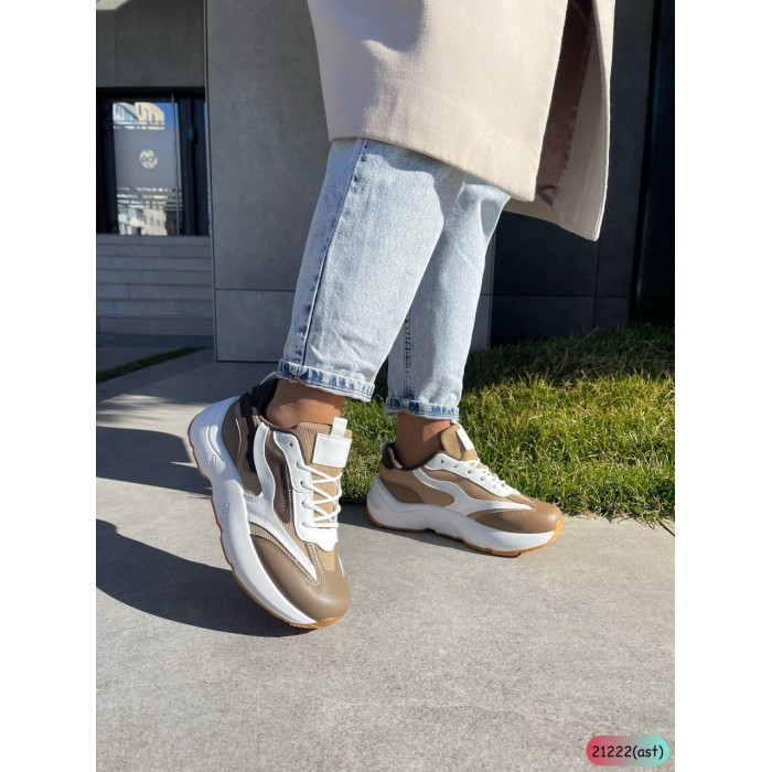 Кросівки жіночі натуральна шкіра біло/капучіно на 38р