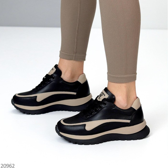 Кросівки жіночі натуральна шкіра чорні 36,37,39р