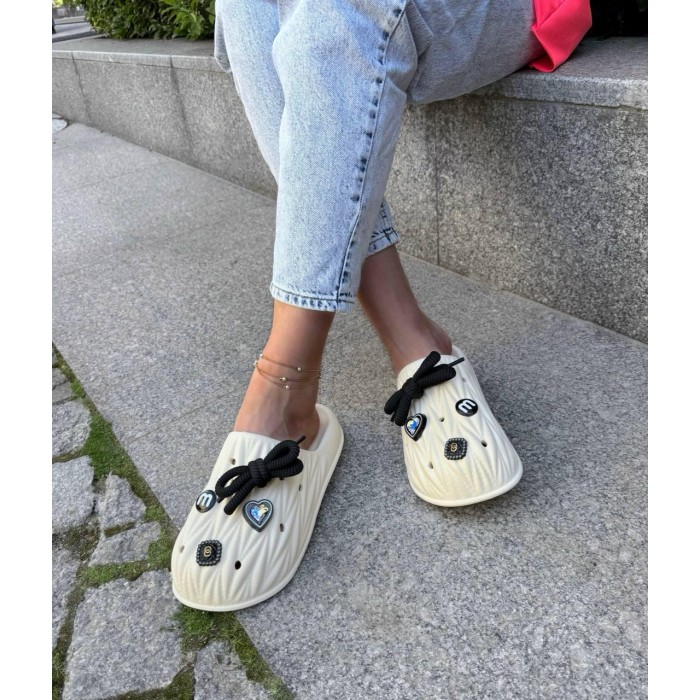 Крокси для жінок колір молочний на 35,37,39р