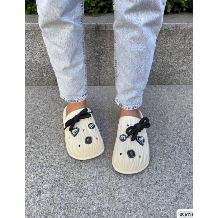 Крокси для жінок колір молочний на 35,37,39р