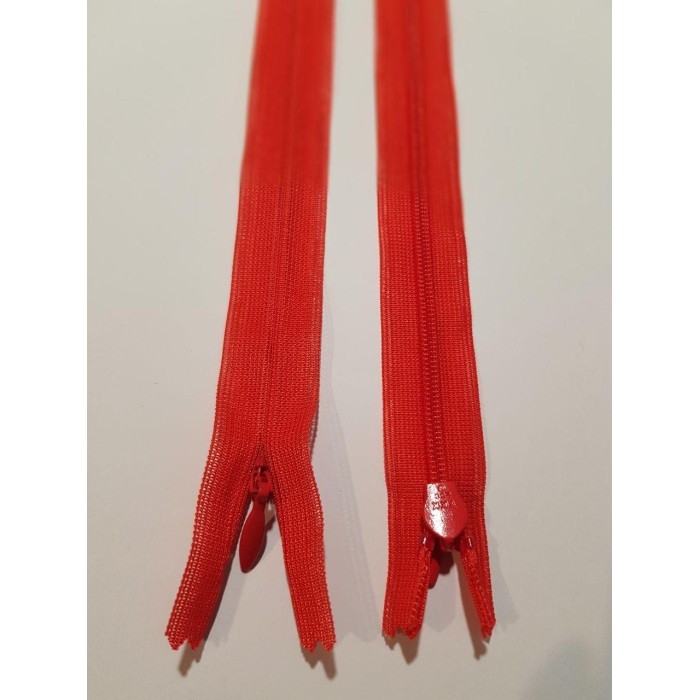 Блискавка потайна YKK тип-3 Японія 20см червоного кольору