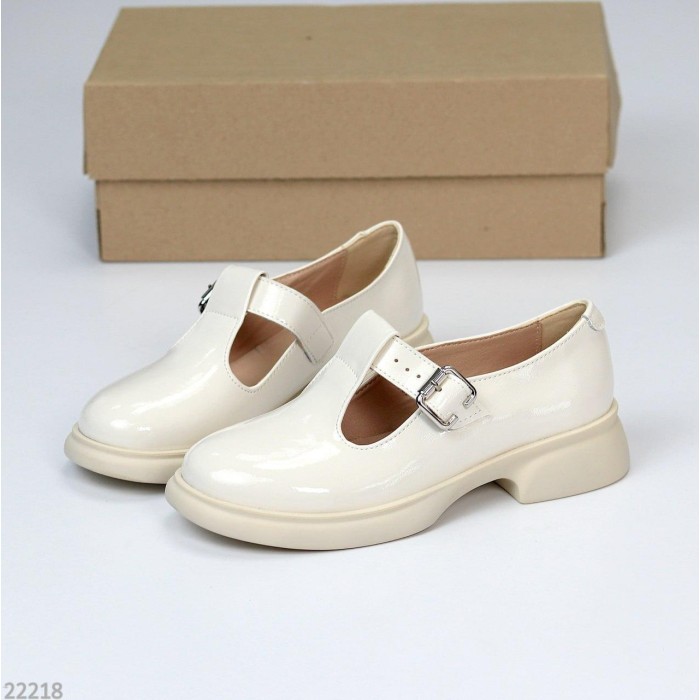 Туфли жіночі натуральна шкіра колір-молочний 38,41р