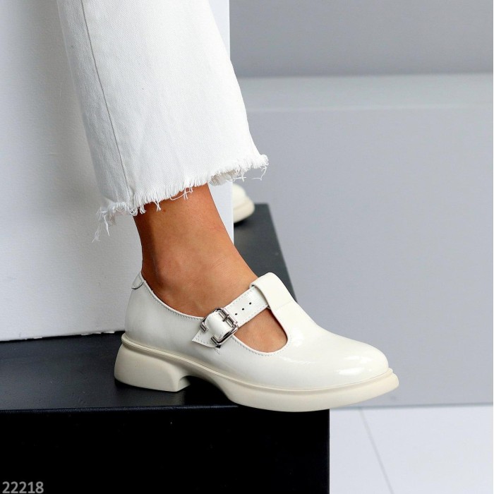 Туфли жіночі натуральна шкіра колір-молочний 38,41р