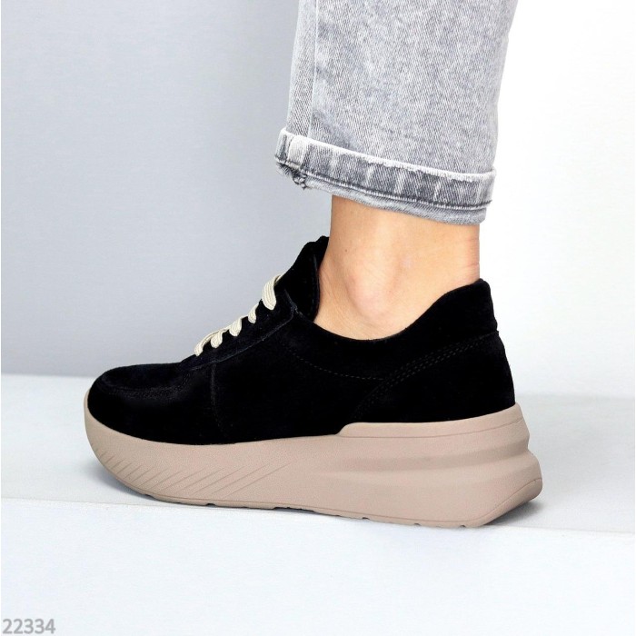 Кросівки жіночі натуральна замша колір-чорний 39р