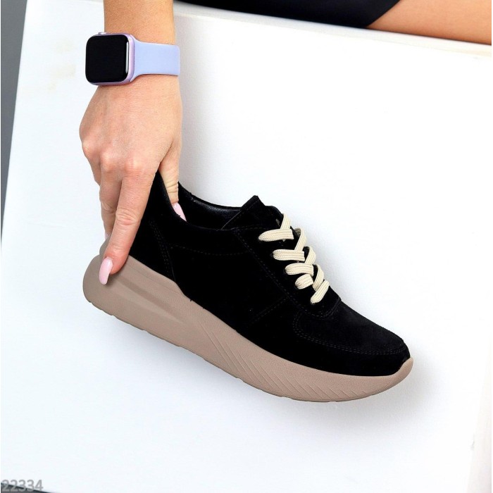 Кросівки жіночі натуральна замша колір-чорний 39р