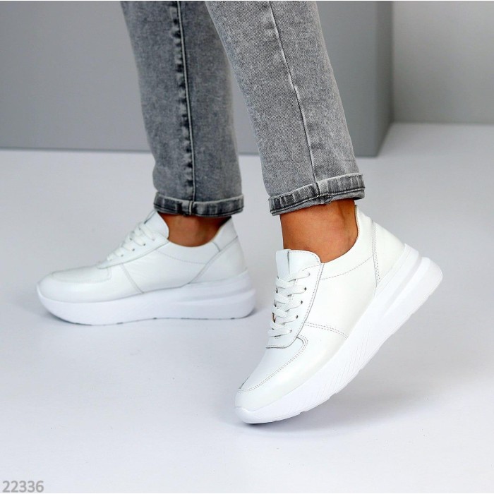 Кросівки жіночі натуральна шкіра білі 39р