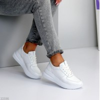 Кросівки жіночі натуральна шкіра білі 39р