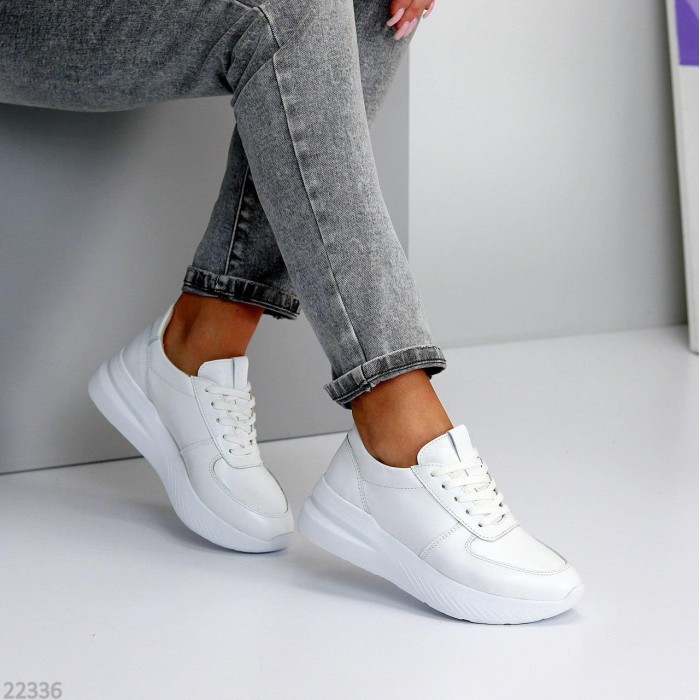 Кросівки жіночі натуральна шкіра білі 39р