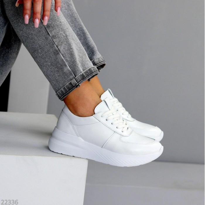 Кросівки жіночі натуральна шкіра білі 39р