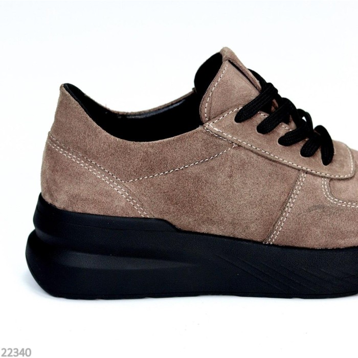 Кросівки жіночі натуральна замша колір-бежевий 38,39,41р