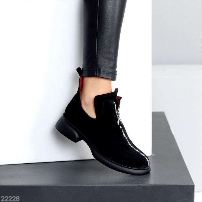 Кросівки жіночі натуральна замша колір-чорний 37,39,40р