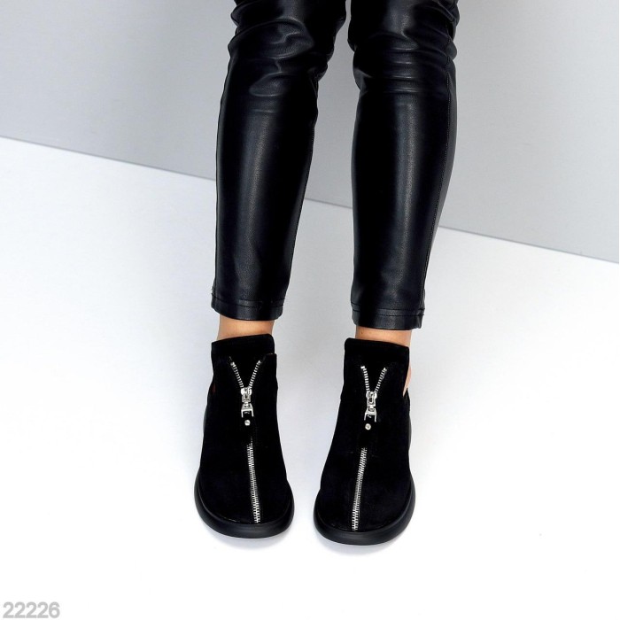 Кросівки жіночі натуральна замша колір-чорний 37,39,40р