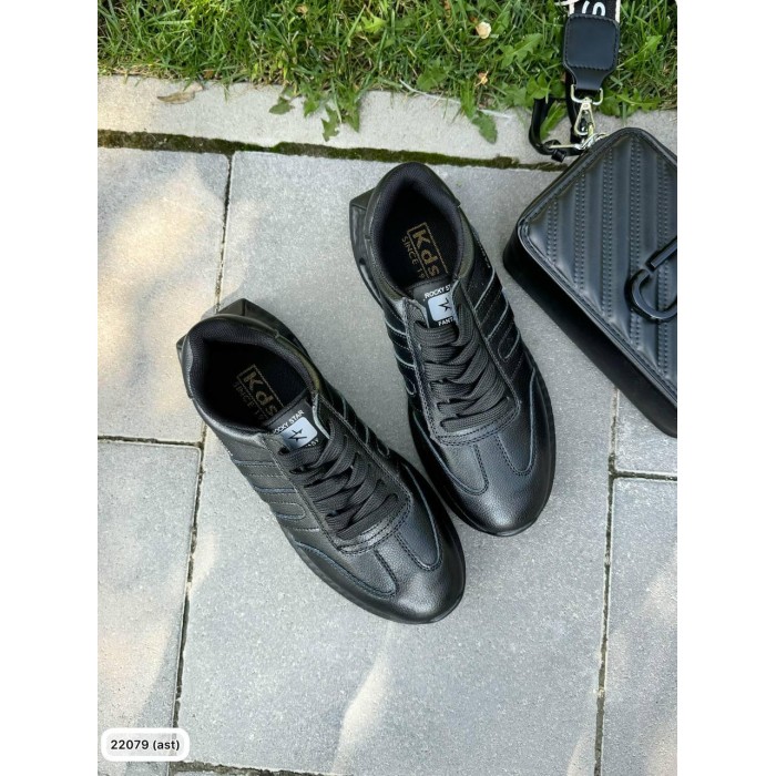 Кросівки жіночі, натуральна чорна шкіра 38,39р.