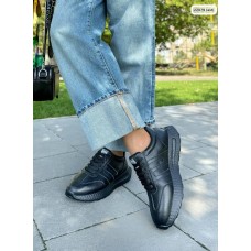 Кросівки жіночі, натуральна чорна шкіра 38,39р.