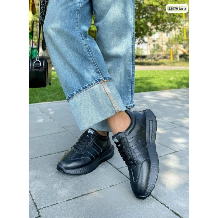 Кросівки жіночі, натуральна чорна шкіра 38,39р.